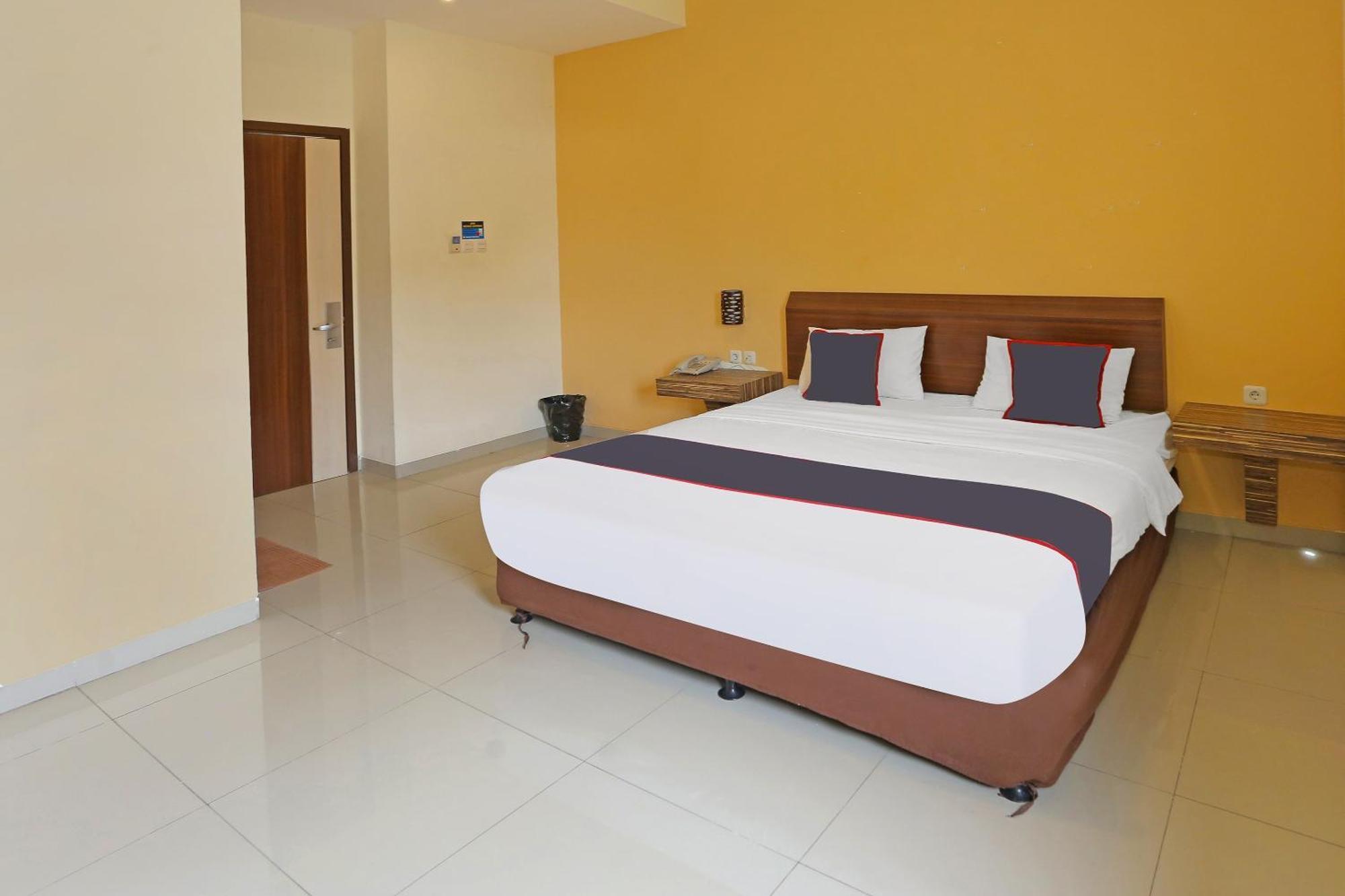 Super Oyo Collection O 92130 Hotel Fiducia Kaji จาการ์ตา ภายนอก รูปภาพ
