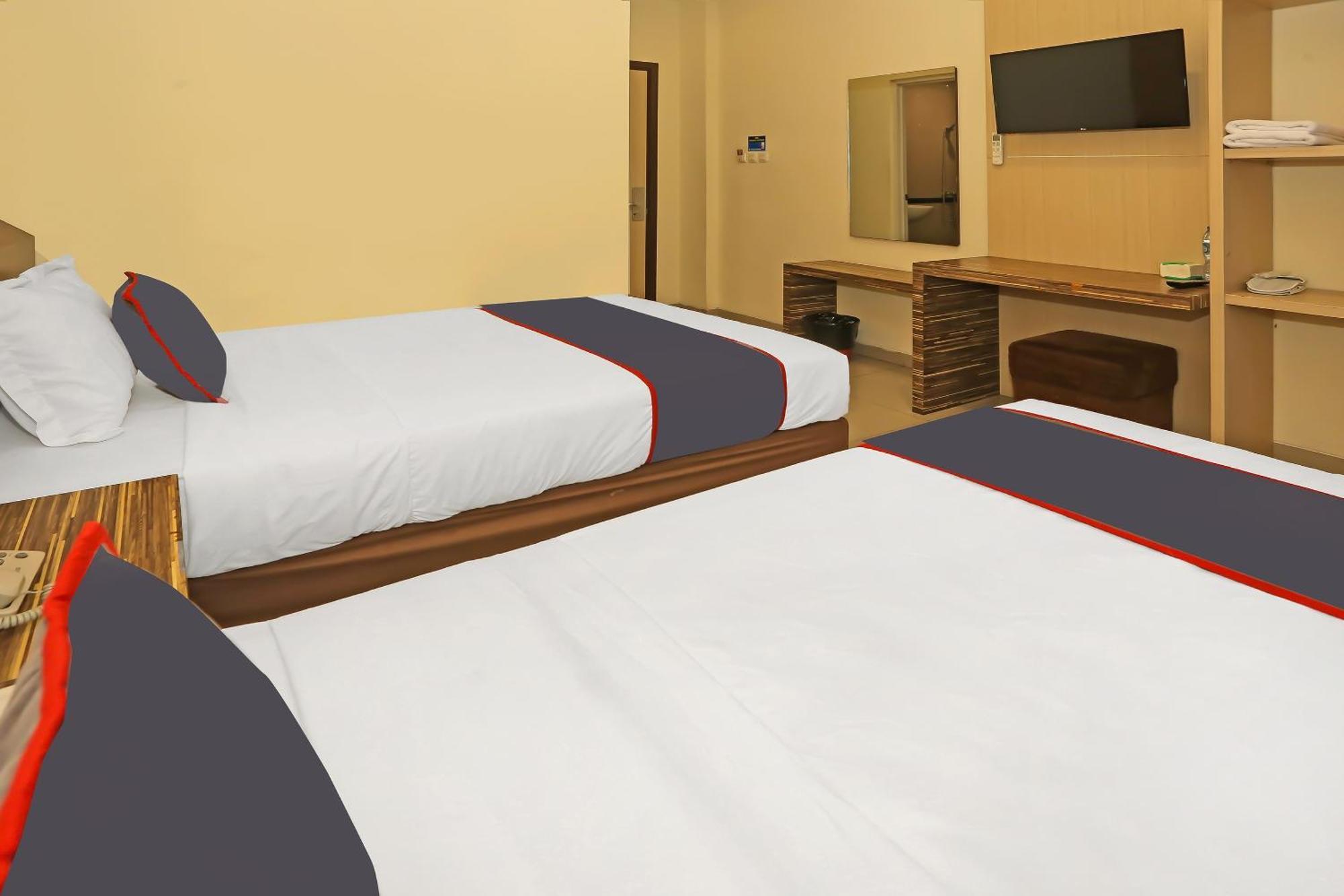 Super Oyo Collection O 92130 Hotel Fiducia Kaji จาการ์ตา ภายนอก รูปภาพ